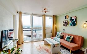 Super Spacious 2 Bedroom Apt 20Mn From Central.